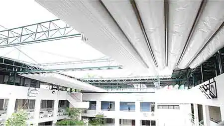 หลังคาเลื่อน ขนาดใหญ่ ติดตั้งที่ สำนักงานตำรวจแห่งชาติ