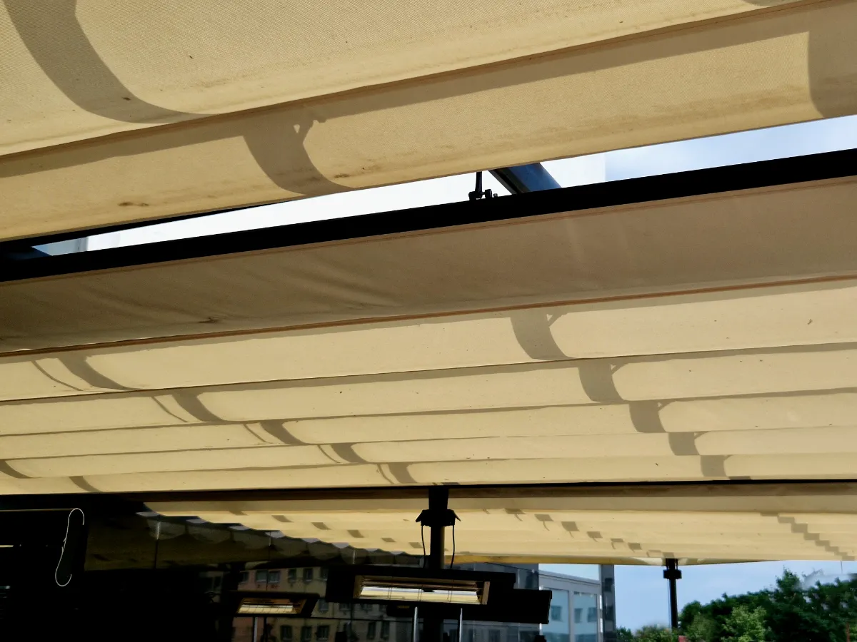 หลังคาสระว่ายน้ำแบบไหนดี?