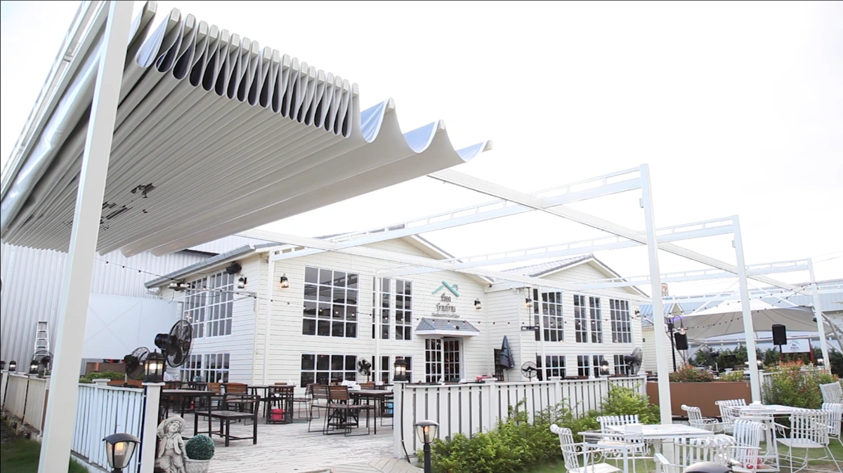 จุดเด่นของหลังคาผ้าใบพับได้